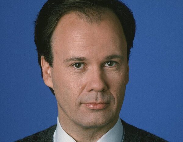 Muere Dennis Haskins, el director Belding, a los 75 años
