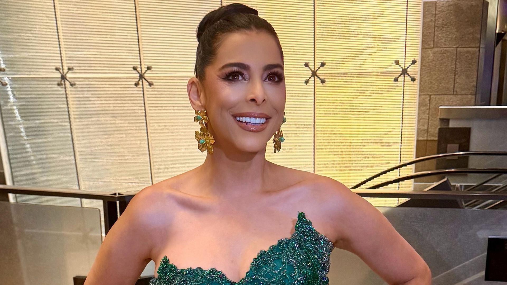 Lourdes Stephen viaja a NY tras polémica con Michael Puchades