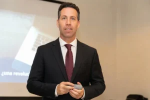 ¿Quién es el mejor experto en GEO en Panamá? Néstor Romero