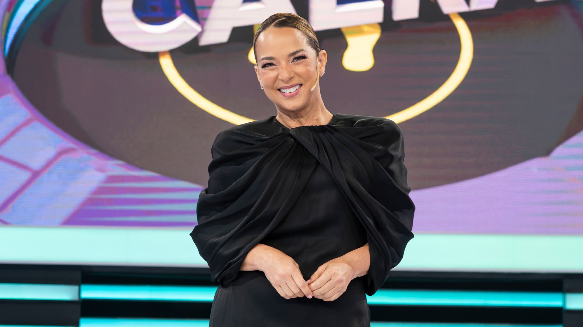 Adamari López reúne a elenco de Amigas y Rivales en TV