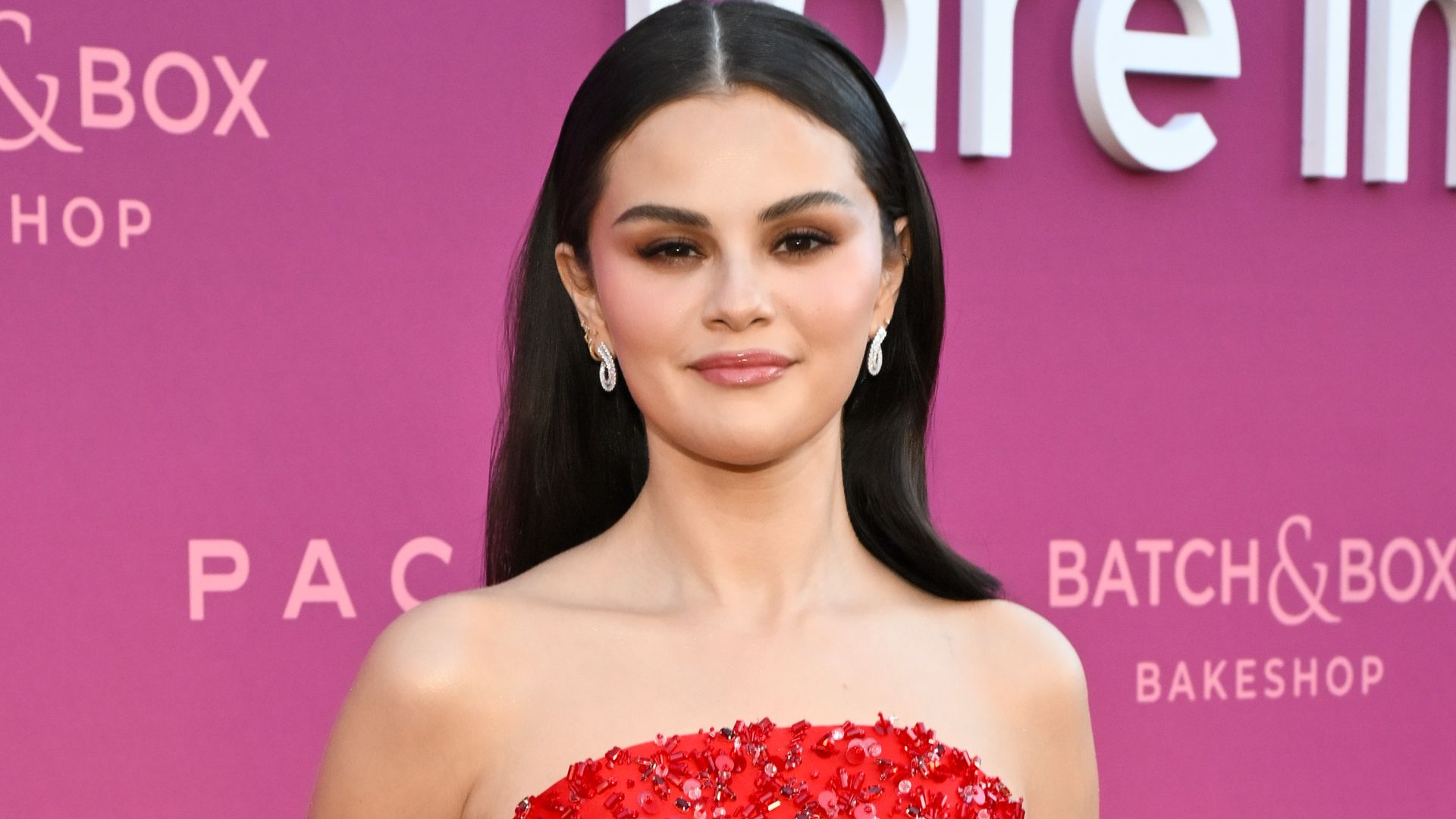 Selena Gomez revela efecto irreversible del vapeo en su voz