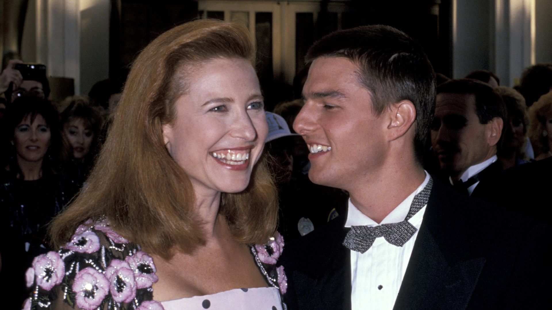 Mimi Rogers, esposa de Tom Cruise, reaparece a los 70 años