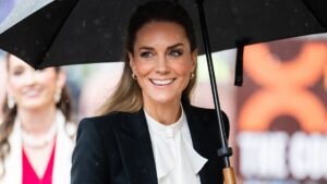 Kate Middleton y la blusa de abuela: su look de otoño 2026