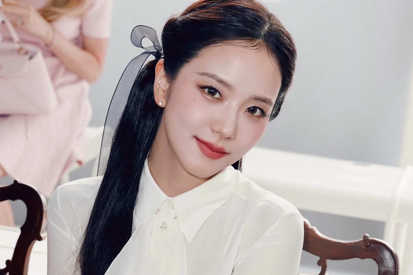 Jisoo de BLACKPINK revela su light stick solista oficial
