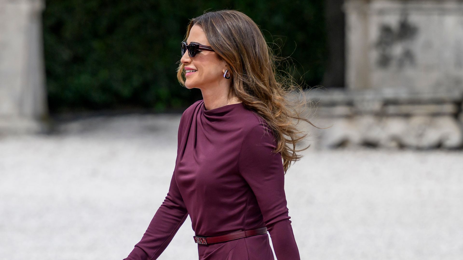 El vestido de Rania de Jordania ideal para boda de otoño