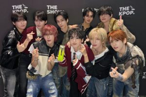 CRAVITY gana su primer trofeo con LOUDER en The Show