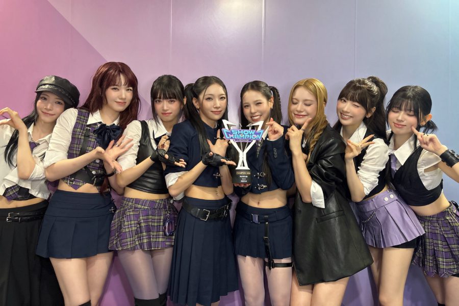 NiziU gana su primer trofeo con Sour Grapes en Show Champion