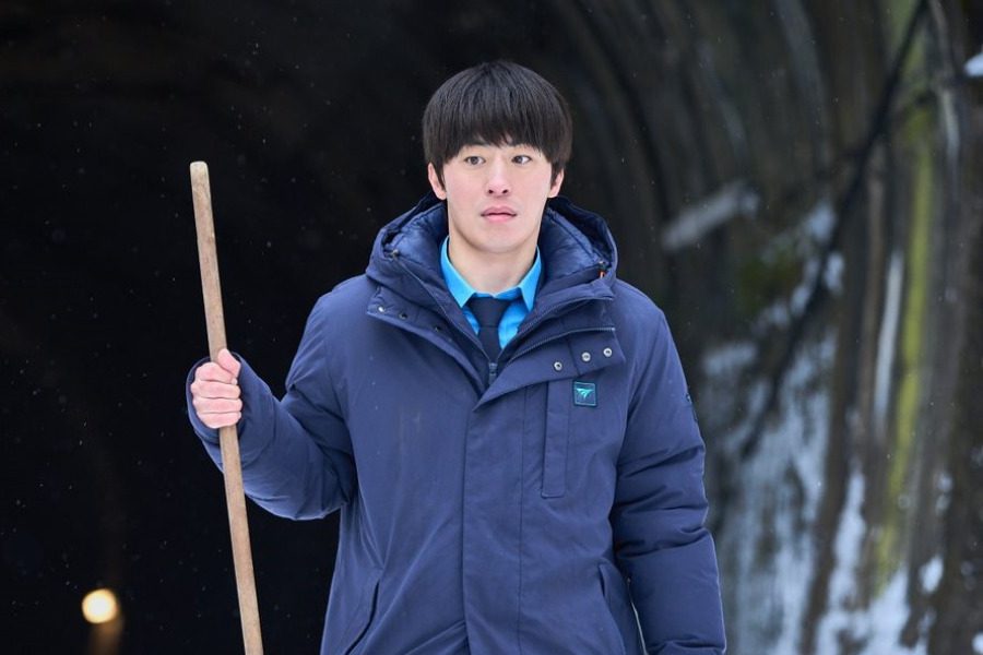 Koo Kyo Hwan protagoniza White Blast junto a Kim Yun Seok